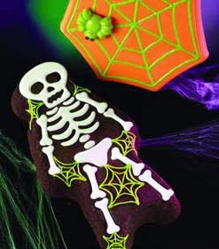 Wilton 3D Skeleton In Casket - Halloween Themed Cake Pan