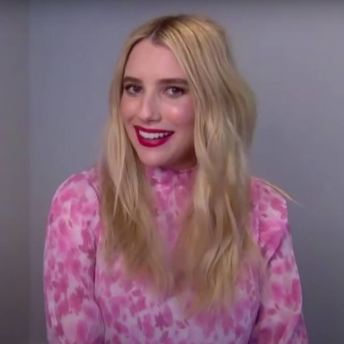 emma-roberts-blocked-her-mom-on-instagram-after-she-accidentally-revealed-her-pregnancy