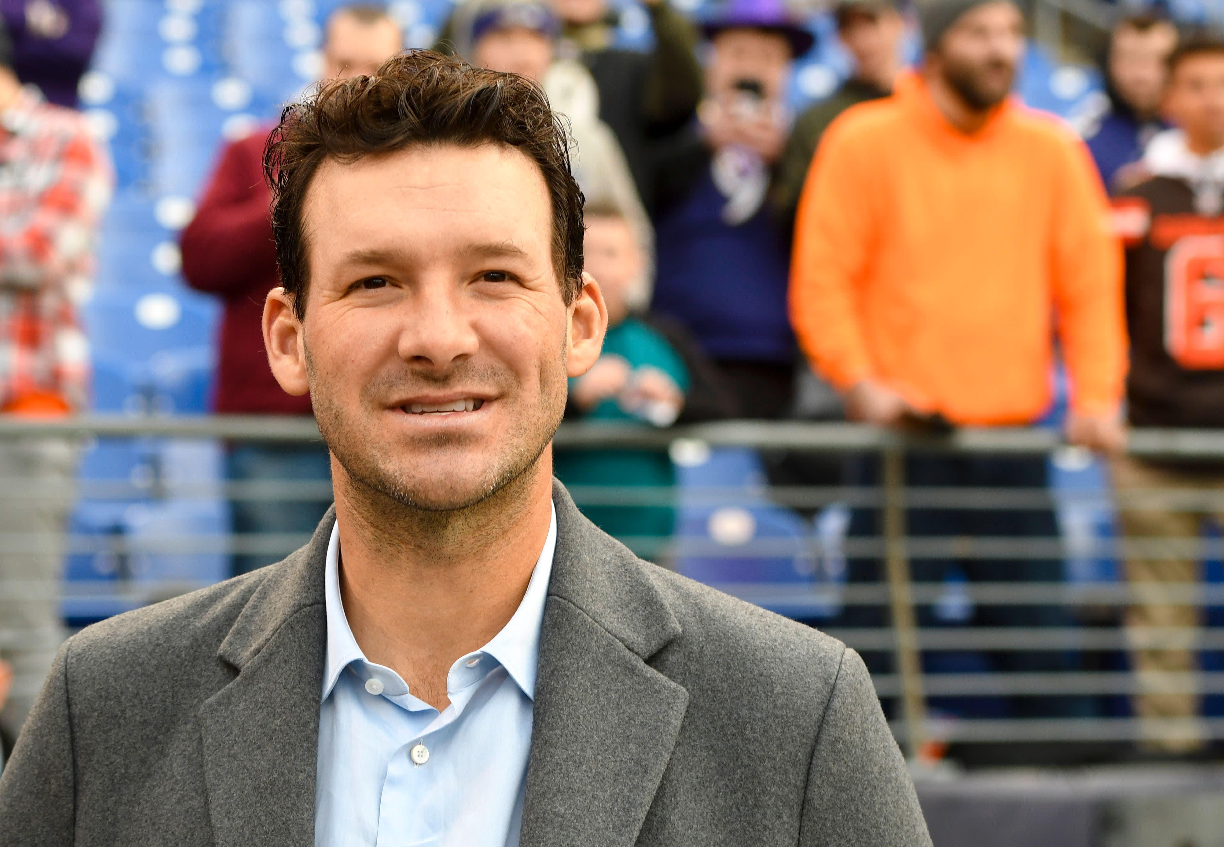 Tony Romo Will Reportedly Be Offered RecordBreaking Contract To Join