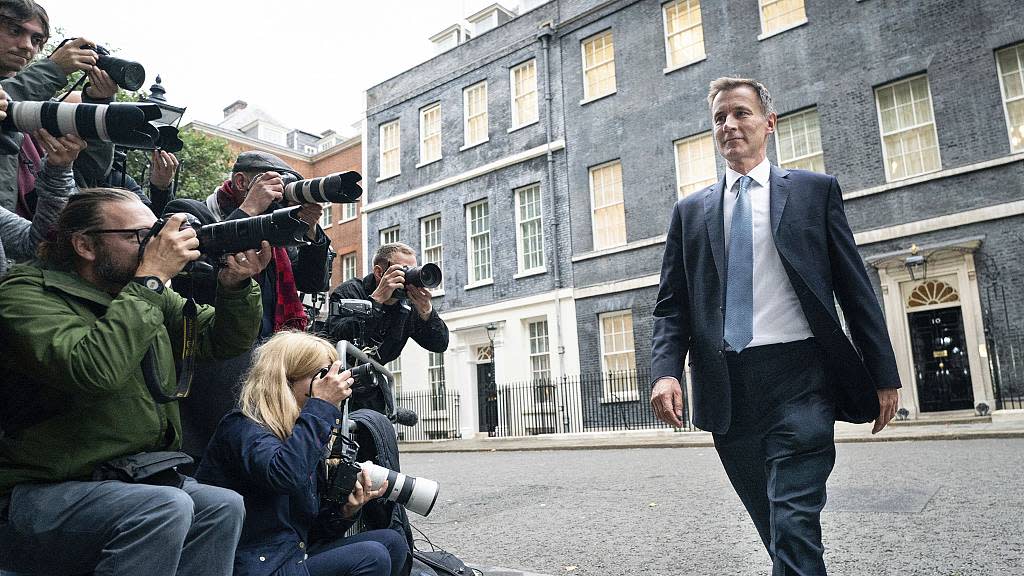 Jeremy Hunt sobre salvar a un gobierno de Truss que se desmorona