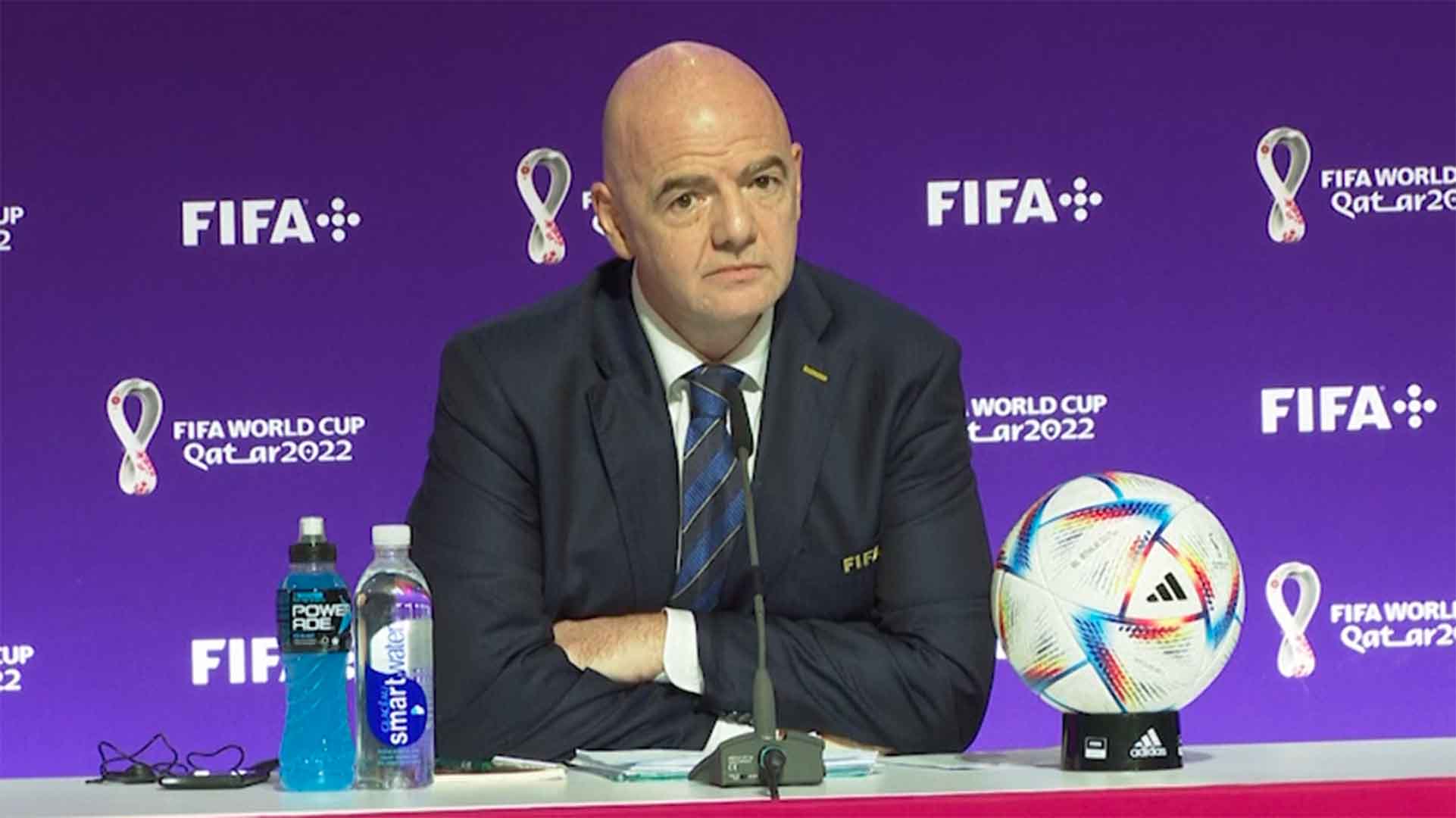 Why is the USMNT crest in rainbow colors at the World Cup?