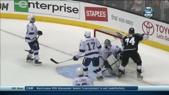 Dwight King scores shorthanded goal