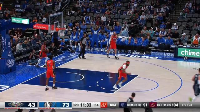 Dorian Finney-Smith with a 3-pointer vs the New Orleans Pelicans