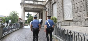 Firenze, pm: "C'è mini-video, ma carabiniere non è identificabile"