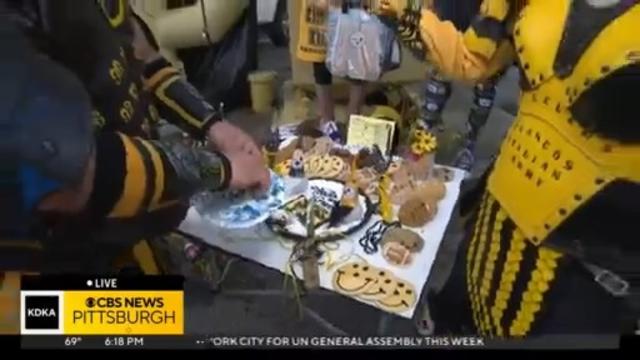 Steelers superfans get married at tailgate before Monday Night