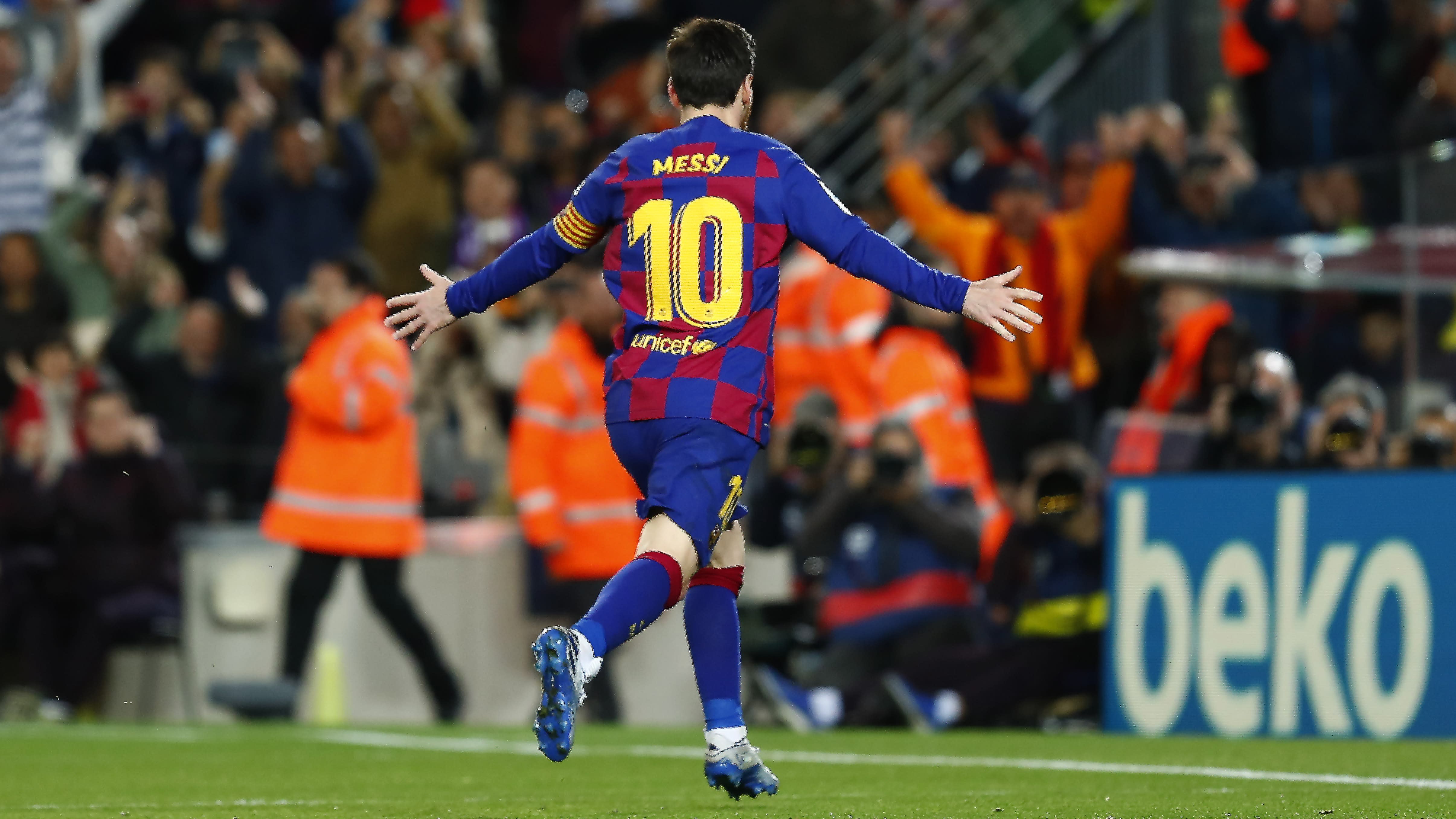 Lionel Messi penalty edges Barcelona to victory over Real Sociedad