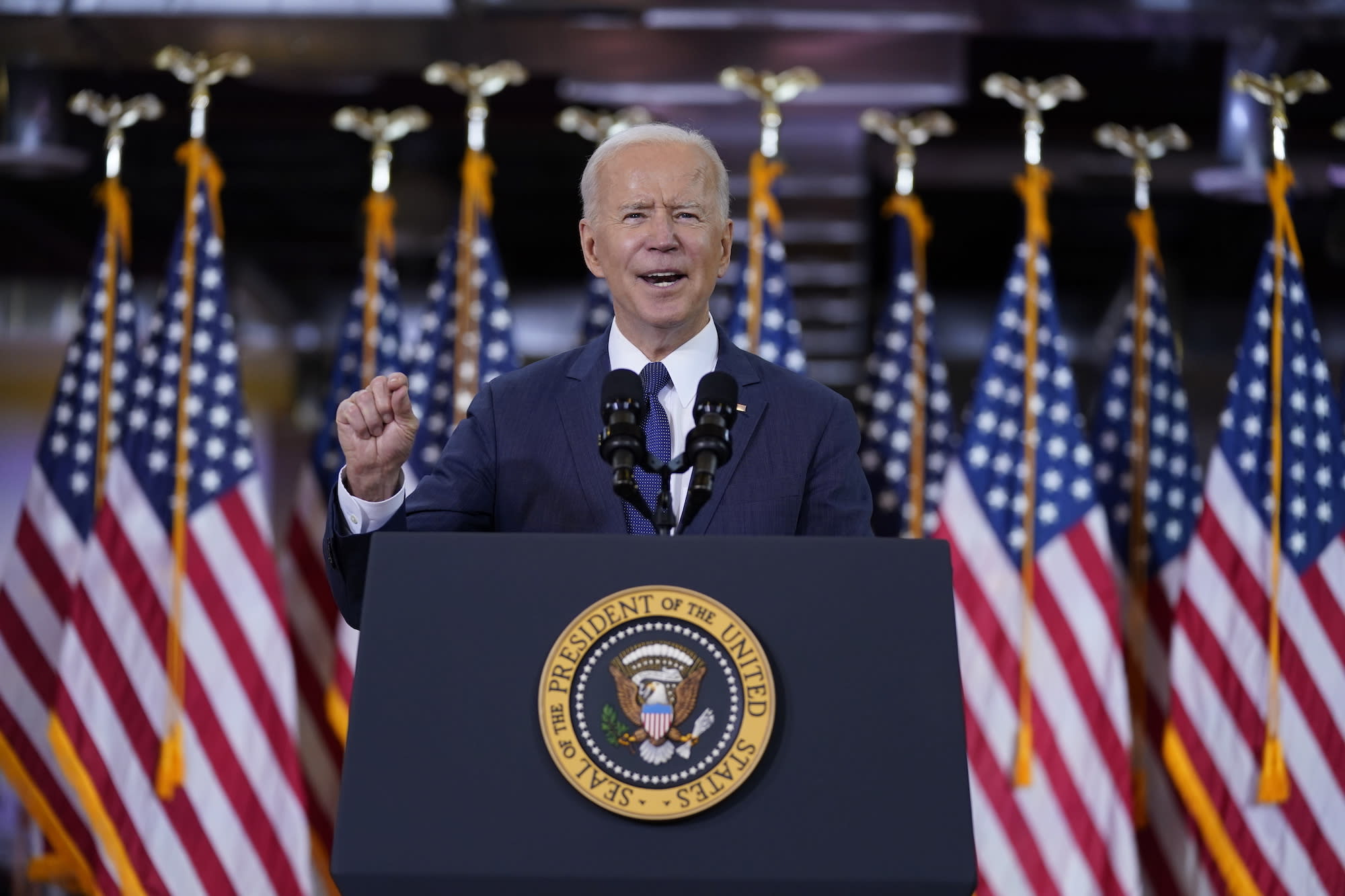 House Democrats Urge Biden to Regulate Concealable Assault-Style Firearms