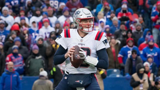 Patriots shocking loss ends in sad, fitting fashion for woeful offense