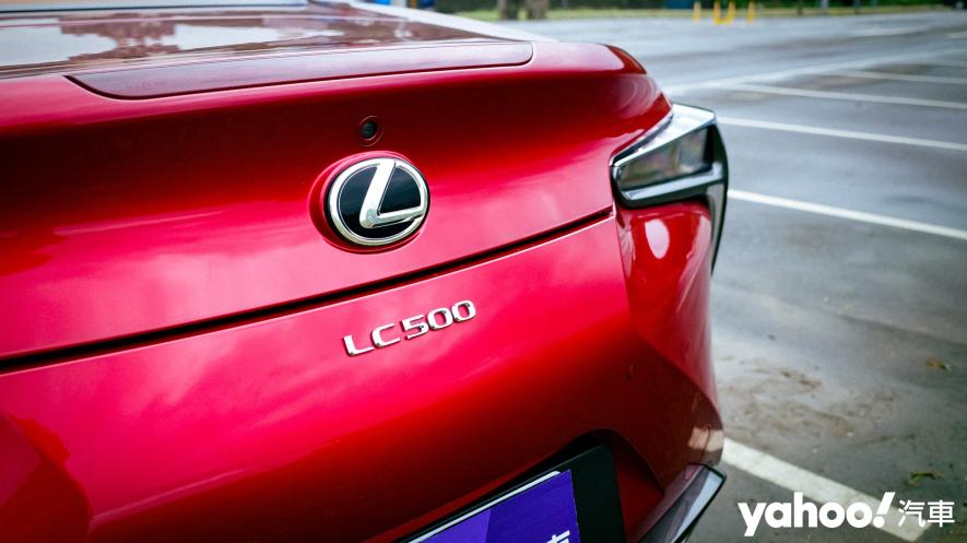 2021 Lexus LC500 Convertible北海岸試駕！來場專屬於大人的跑車浪漫旅！ - 8