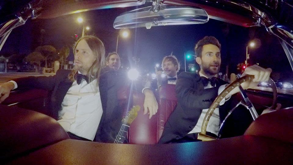 See Maroon 5 Crash Weddings In Sugar Clip Video 7322