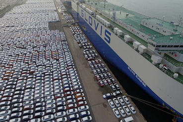 中國汽車出口大幅成長，運車船需求也激增，車廠們紛紛自購運車船