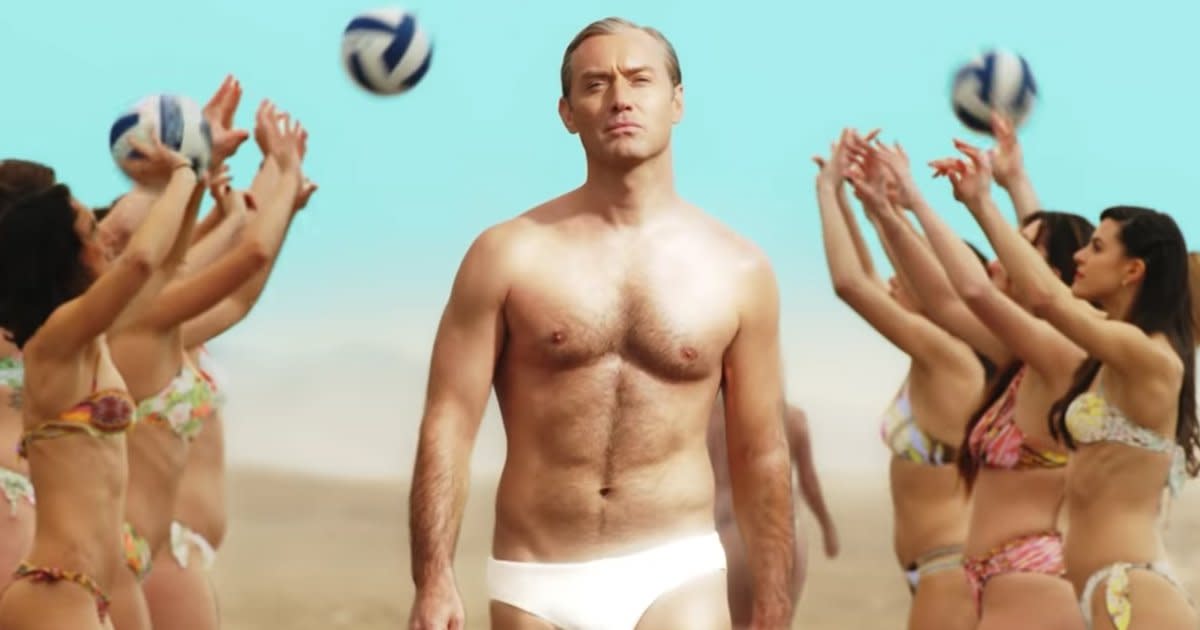 Jude Law Is Having A Hot Pope Summer In Hbos The New Pope Teaser Trailer 