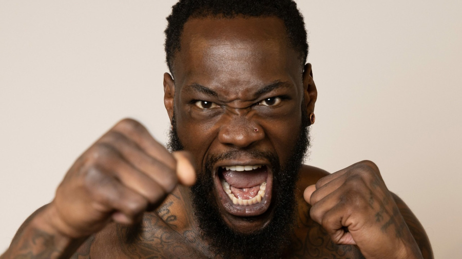 Boxing Junkie - Deontay Wilder will try to keep his career alive when he faces Zhilei Zhang on Saturday in Saudi