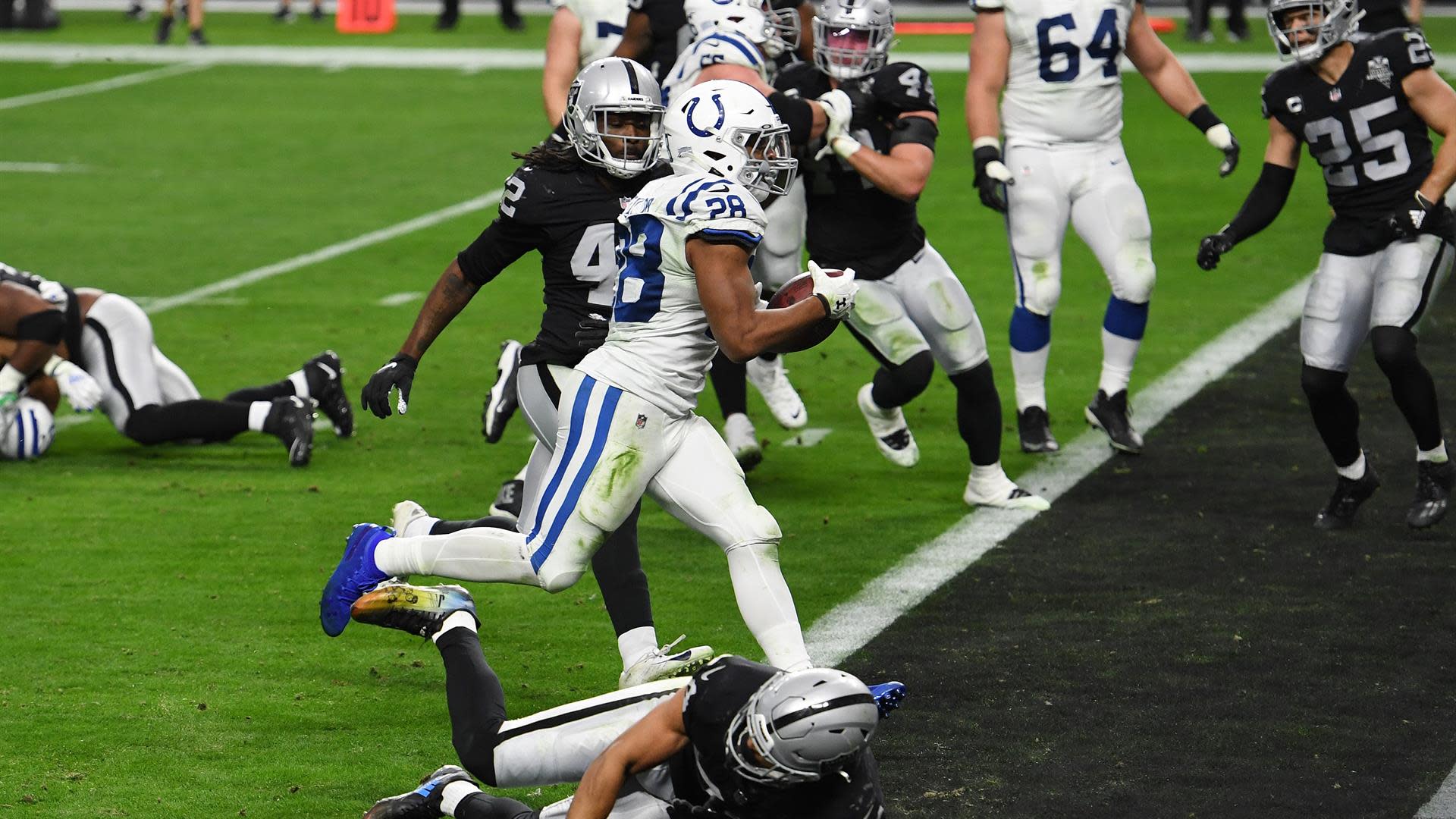 Indianapolis Colts guard Danny Pinter (63) is seen before an NFL football  game against the Dallas Cowboys, Sunday, Dec. 4, 2022, in Arlington, Texas.  Dallas won 54-19. (AP Photo/Brandon Wade Stock Photo - Alamy