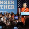 Clinton: Trump ha fatto affari truffando tante piccole aziende