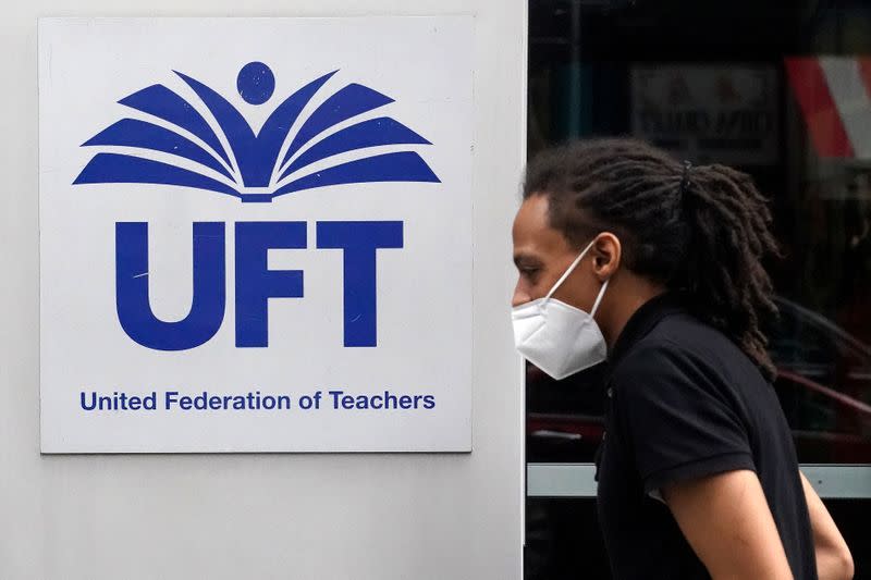 New York Teachers Threaten Strike If Schools Reopen Without More Covid 19 Testing