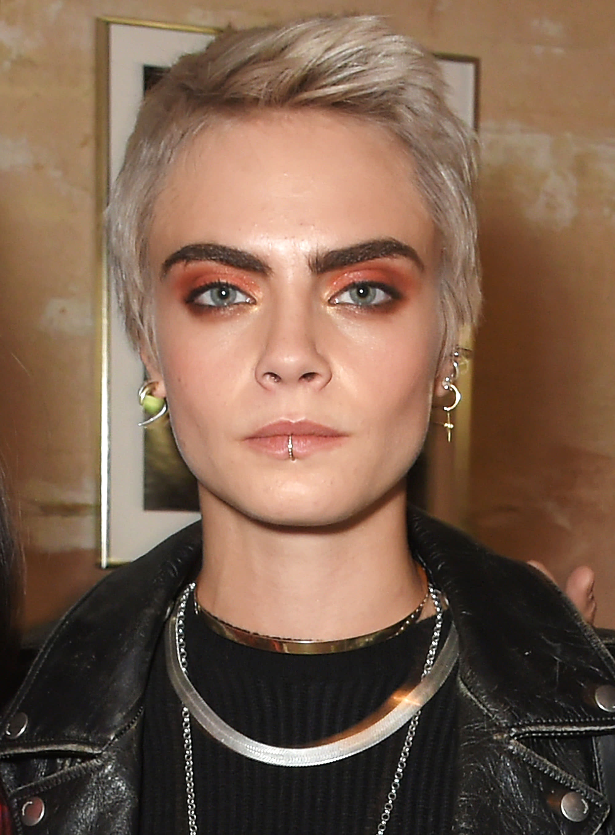 Cara Delevingne Debuts Chocolate Pixie Hair See Her Drastically Different Do