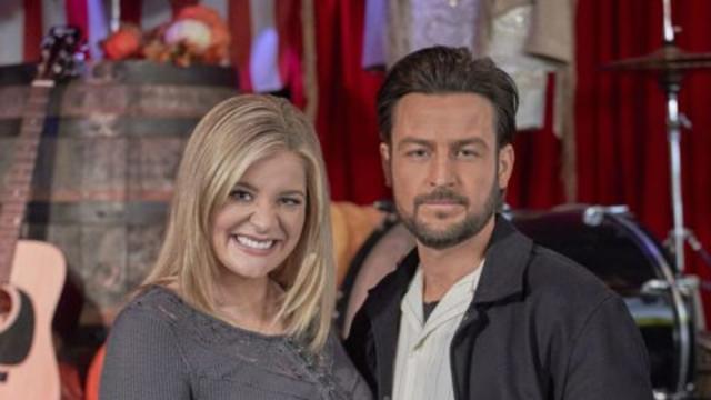 Lauren Alaina Gives Tyler Hynes a Country Music Crash Course in