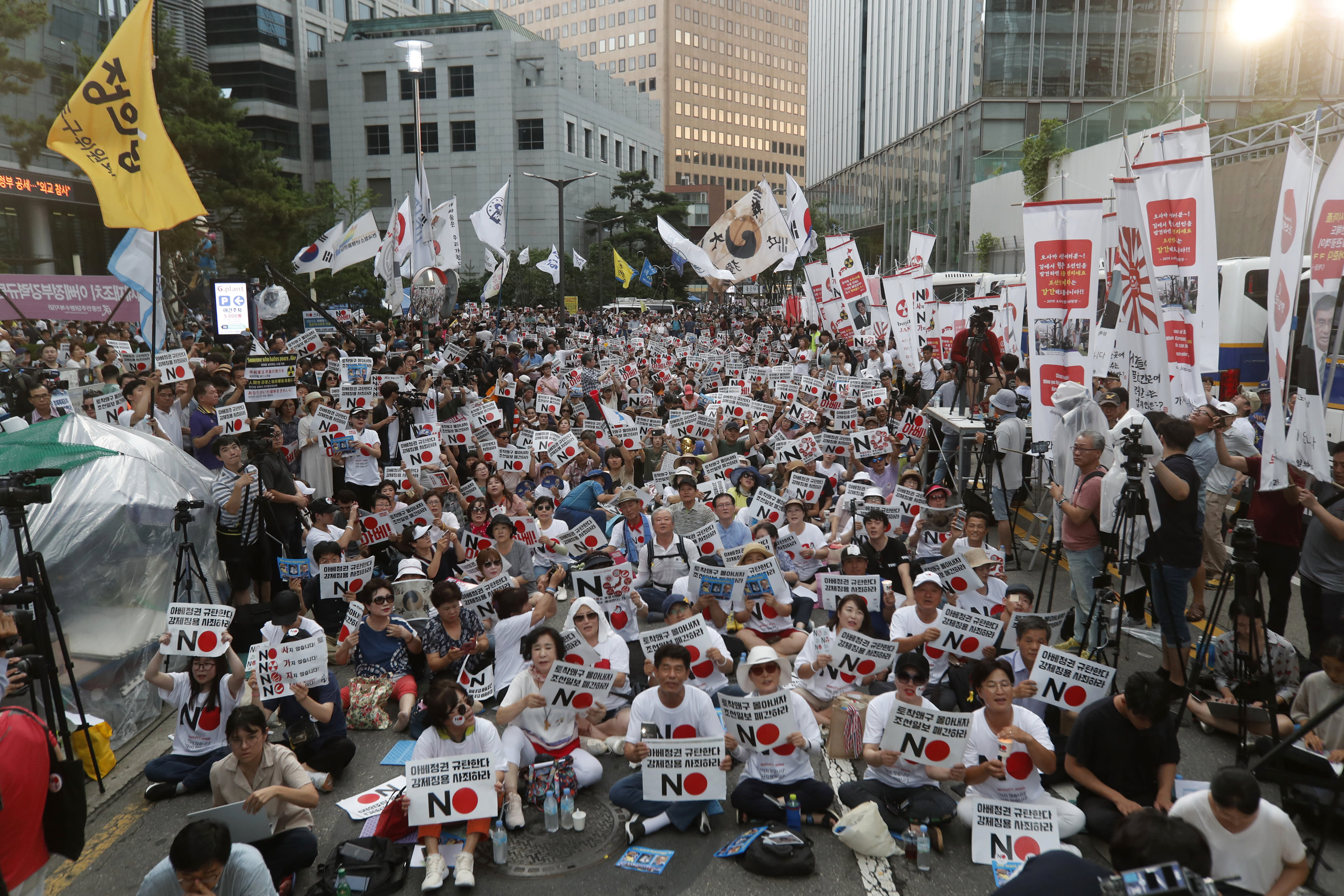 Thousands Of South Koreans Protest Japanese Trade Curbs