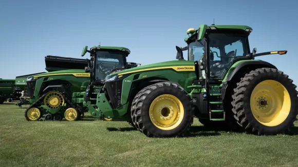 Deere, Snowflake under pressure: After-hours movers