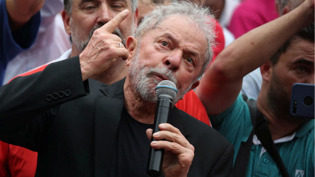 Freed Brazilian ex-president Lula rallies jubilant supporters