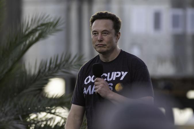 BOCA CHICA BEACH, TX - AUGUST 25: SpaceX founder Elon Musk during a T-Mobile and SpaceX joint event on August 25, 2022 in Boca Chica Beach, Texas. The two companies announced plans to work together to provide T-Mobile cellular service using Starlink satellites. (Photo by Michael Gonzalez/Getty Images)