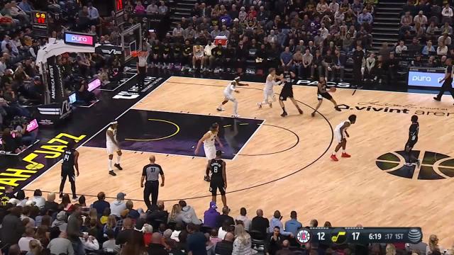 Terance Mann with an assist vs the Utah Jazz