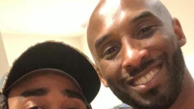 Kobe Bryant visits Patriots practice and players