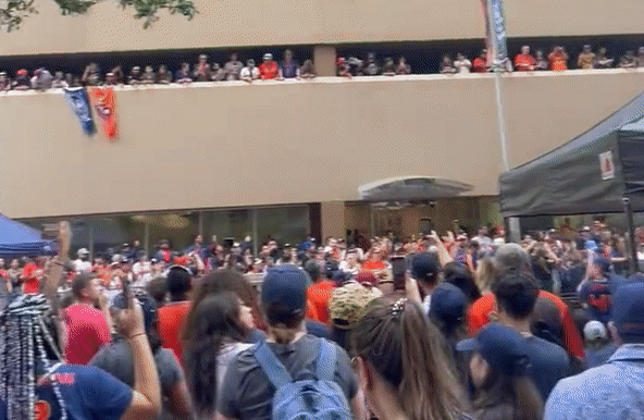 Astros World Series parade: 'We want Houston' chants, Ryne