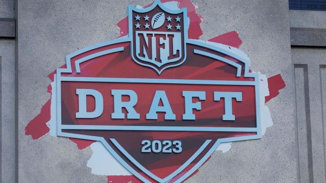 Should NFL adopt the NBA draft lottery model?