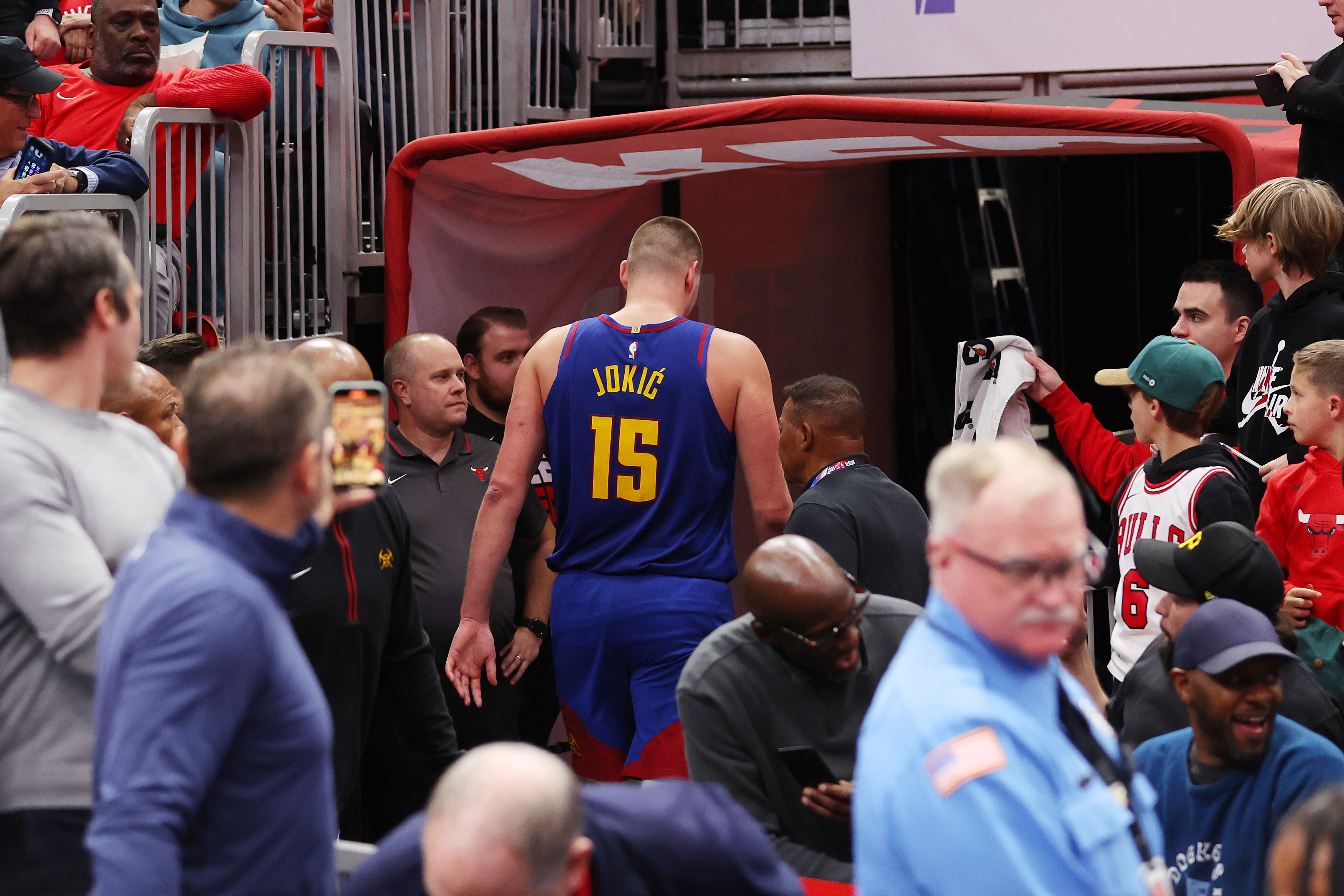 WATCH: Nikola Jokić cryptically ejected from Bulls game