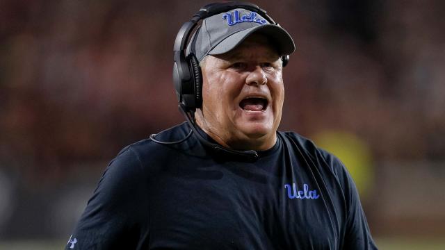 Forde-Yard Dash: Chip Kelly, UCLA's offense unrecognizable in loss to Cincinnati