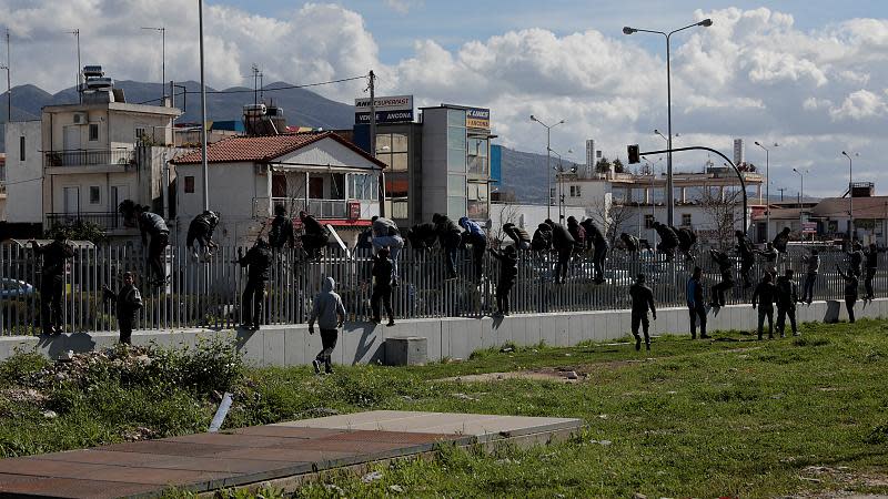 Griechenland Razzia Soll Migration Nach Italien Bremsen