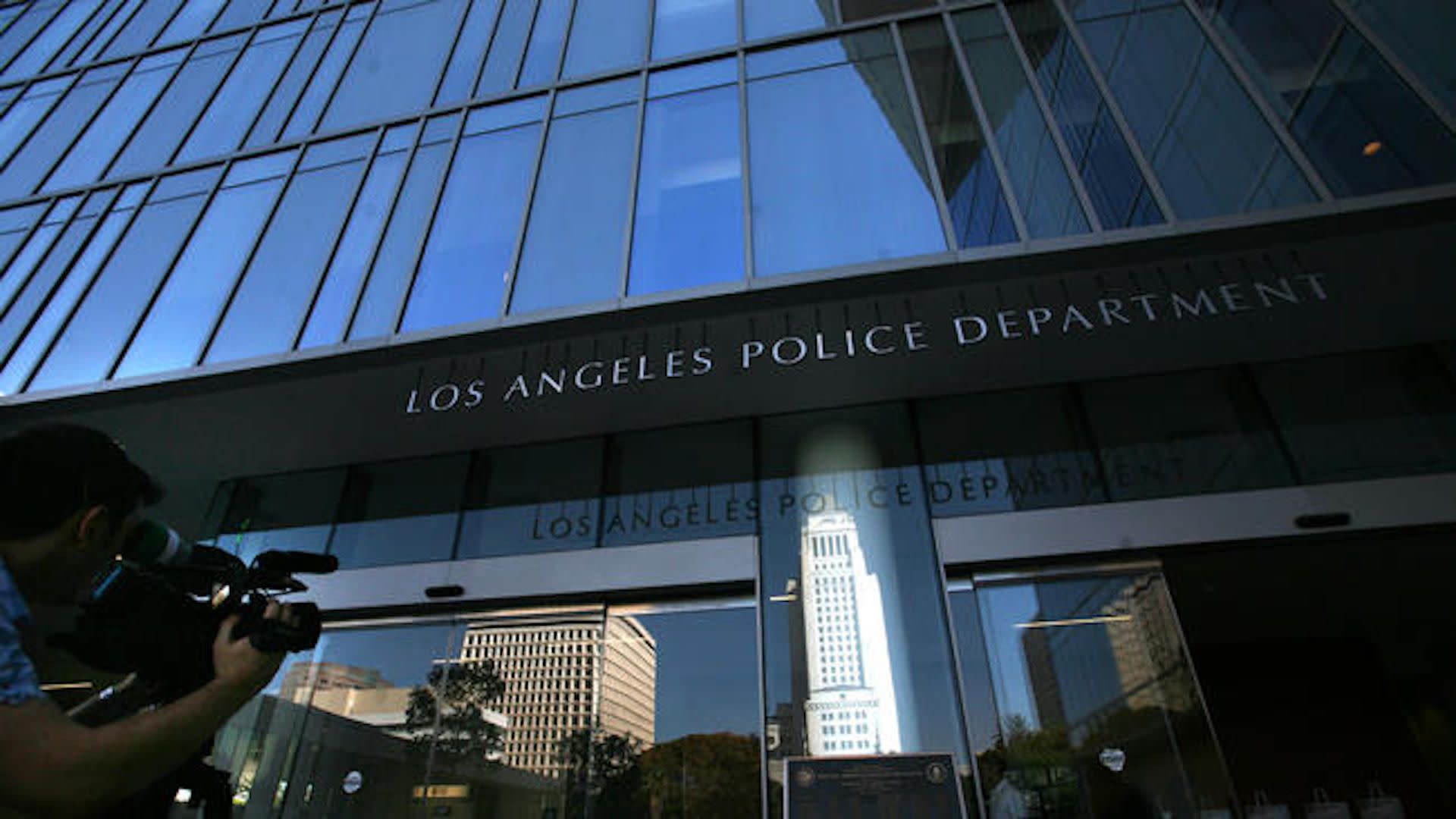Lapd Officer Charged With Raping 2 Victims Was Linked To Earlier 