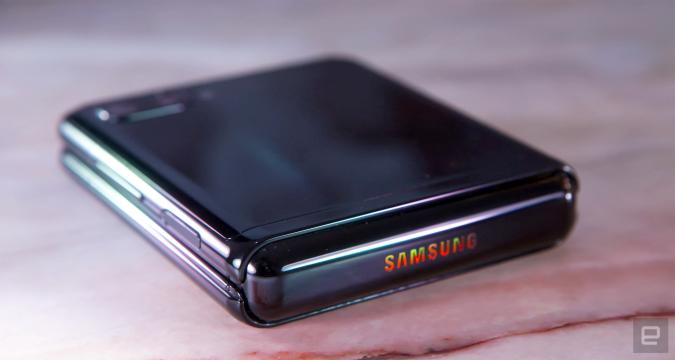 Samsung Galaxy Z Flip Review Admire It Don T Buy It Engadget