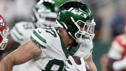 
Moving into 2025, Jets are throwing it back to 1980s