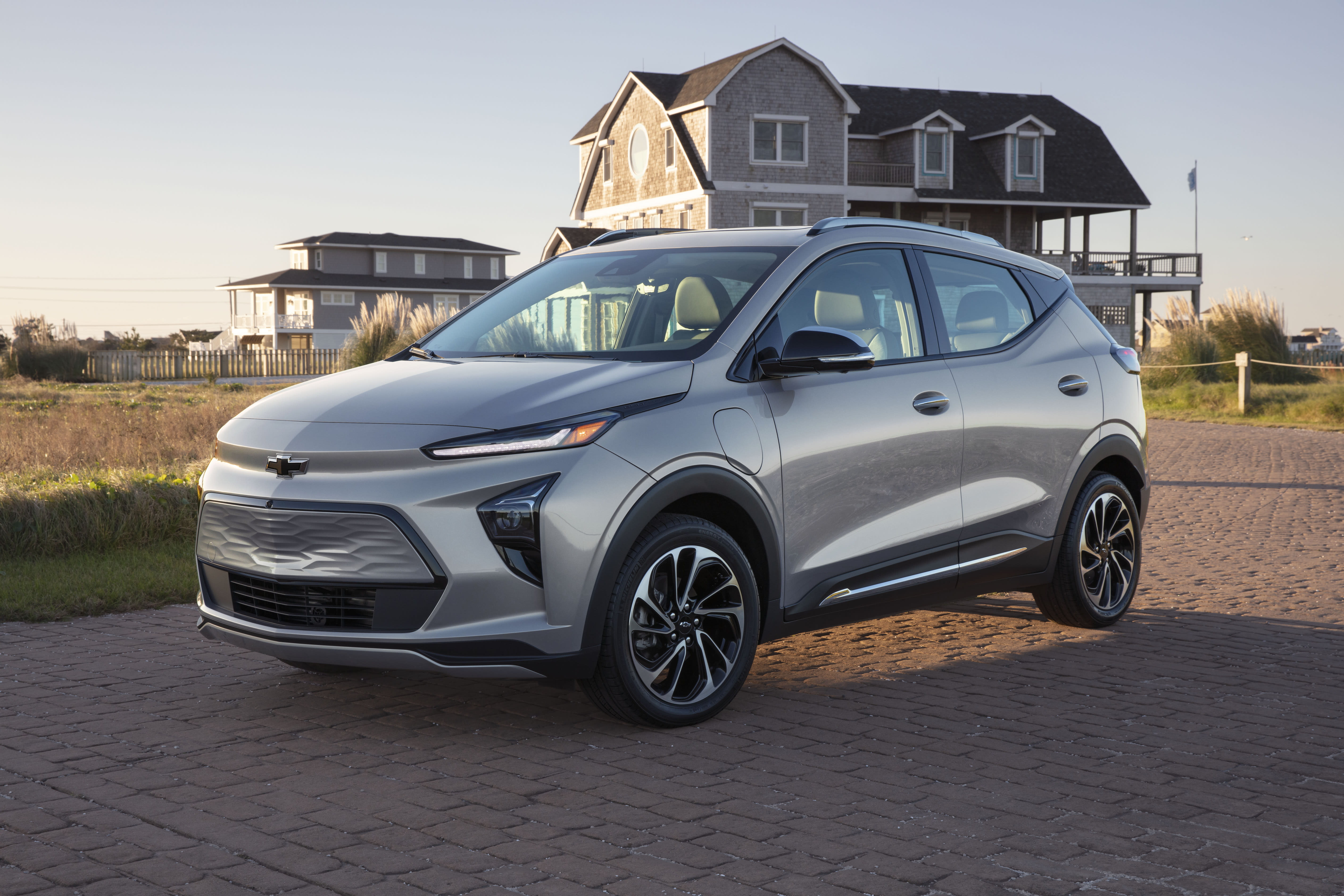 chevy-s-2022-bolt-ev-redesign-includes-an-entirely-new-model-engadget