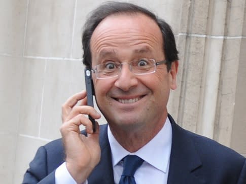 [Jeu] Suite d'images !  Sixt-detourne-deja-les-sans-dents-de-Francois-Hollande-pour-une-pub