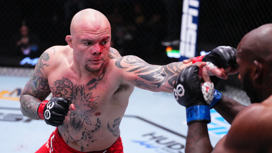 Yahoo Sports - After 56 pro fights and losses in three of his last four, the UFC veteran knows what fans think about the state of his career – but he also knows they've been wrong