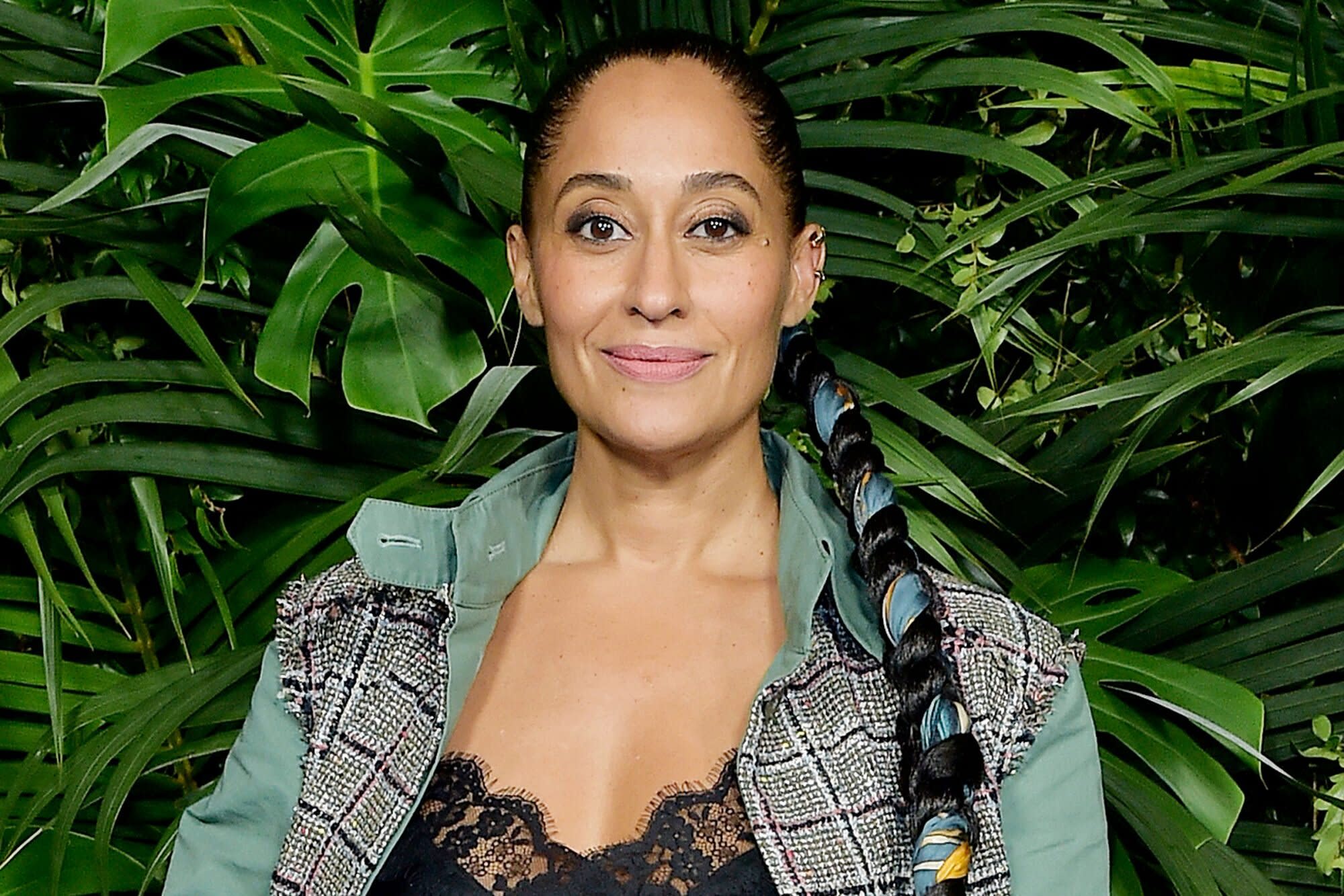 Tracee Ellis Ross Has The Best Response To A Photoshopper Who Enlarged