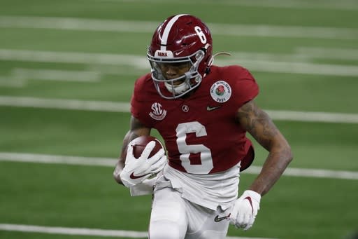 Alabama’s Smith could set new standard for Heisman receivers