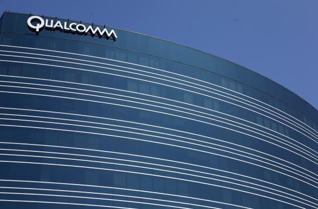 A view of one of Qualcomm's many buildings in San Diego, California, July 22, 2008. Investors in Qualcomm, already expecting strong quarterly results July 23 for the wireless chip and technology supplier, will likely be focusing on its current quarter forecasts and its court case with Nokia in Delaware on the same day.     REUTERS/Mike Blake      (UNITED STATES)