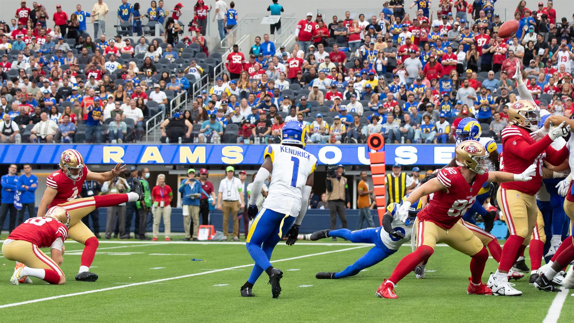 fan on field rams 49ers shirt