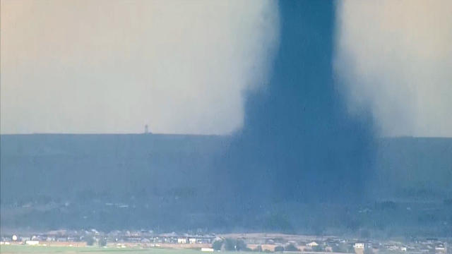 Wirbelwind In Colorado Machtiger Tornado Hinterlasst Spur Der Zerstorung