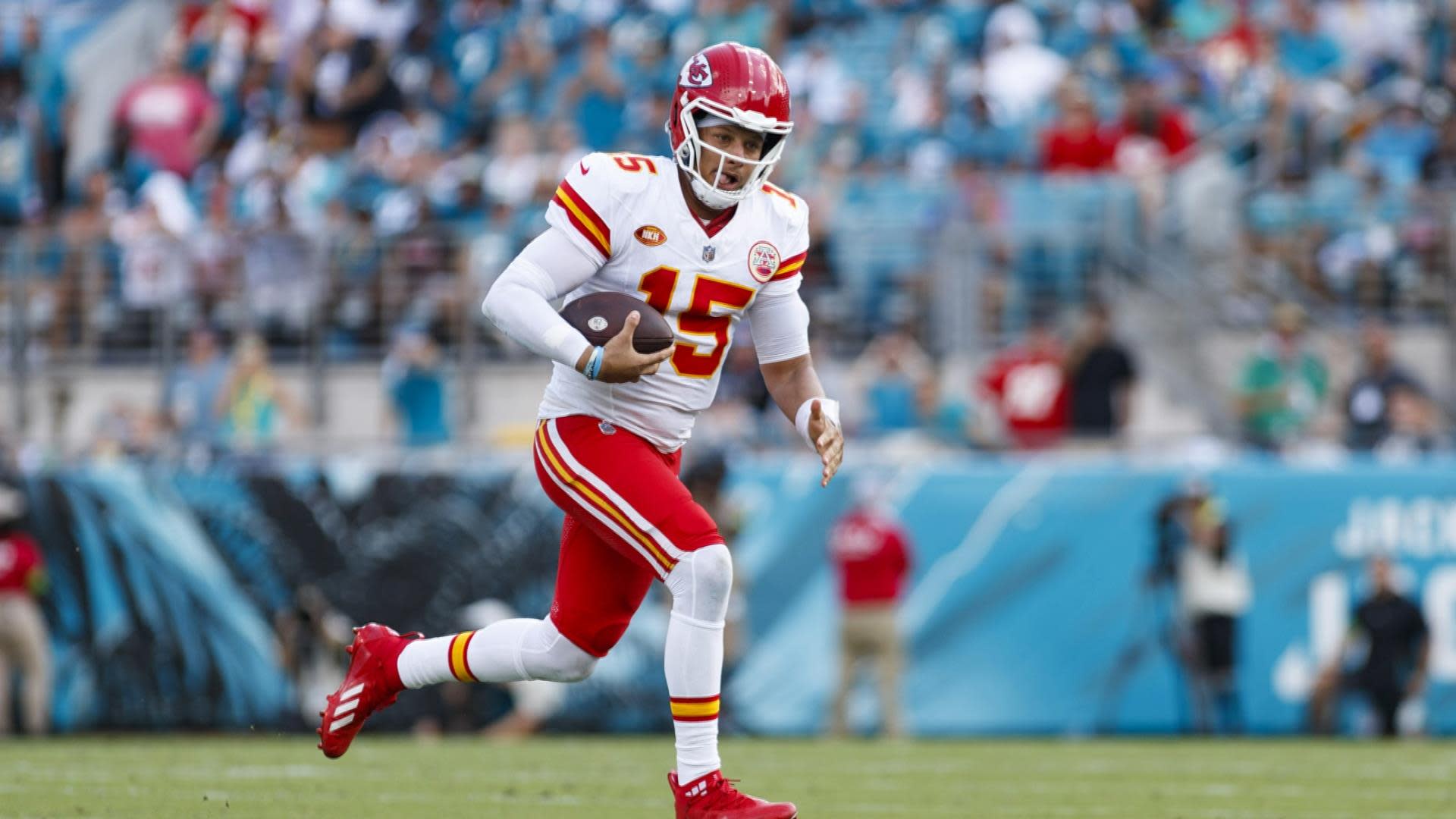 Chiefs entering transition phase with Mahomes, WRs