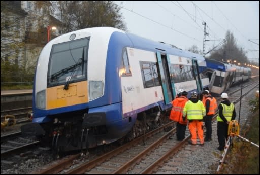 Regionalexpress im Bahnhof von Elmshorn entgleist