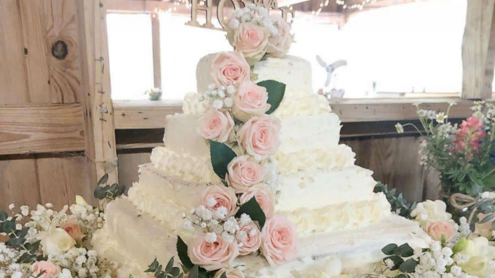 This DIY Costco wedding cake hack with Trader Joe's