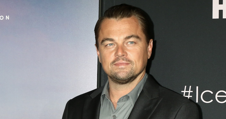 Leonardo DiCaprio usa carne de Bolsonaro sobre a floresta tropical antes das eleições do Brasil