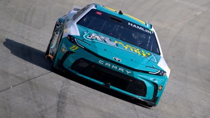 Yahoo Sports - Hamlin held off Kyle Larson over the final 15