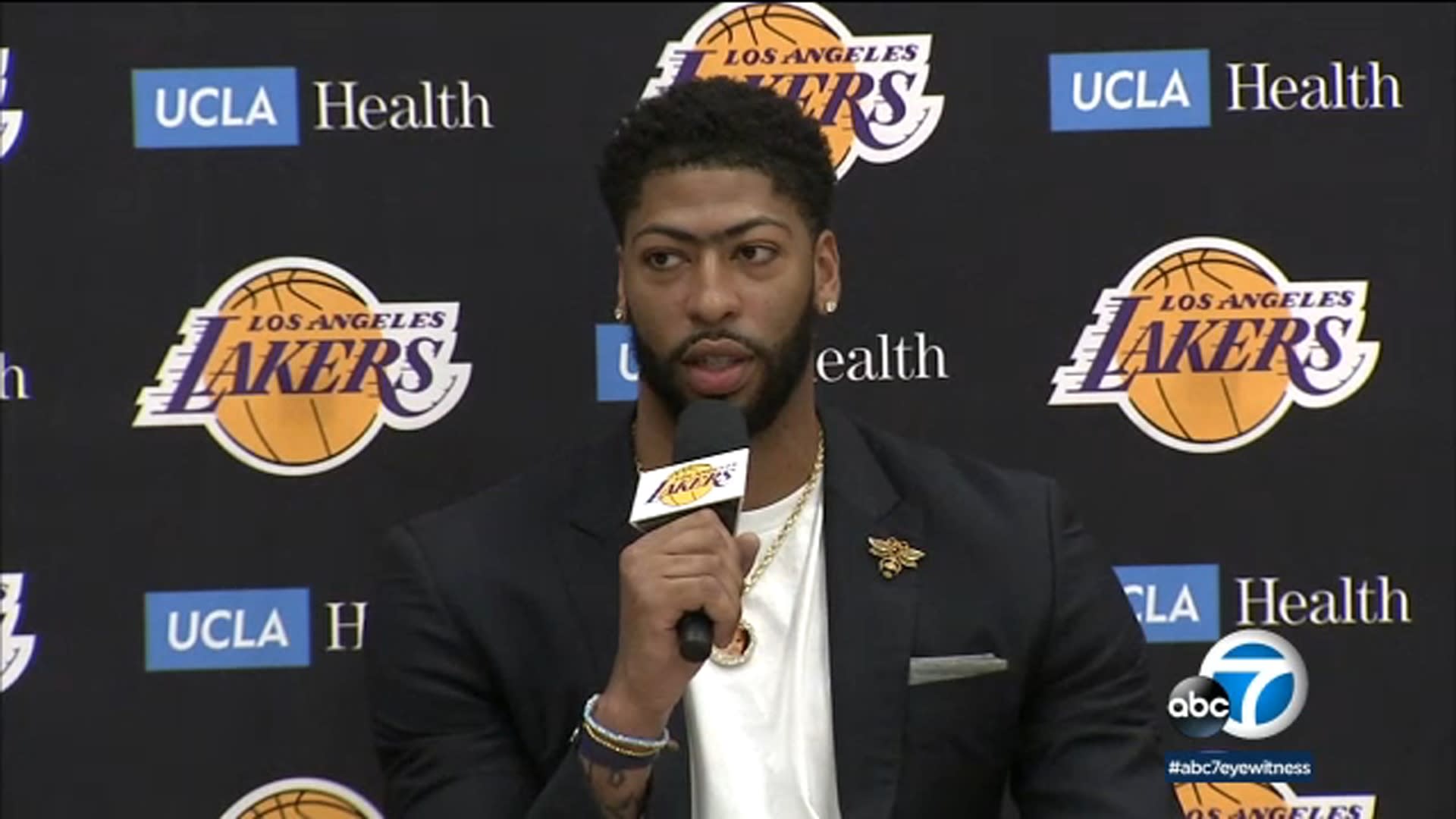 Anthony Davis on Nike blocking jersey number swap with LeBron James: 'I was  a little hurt